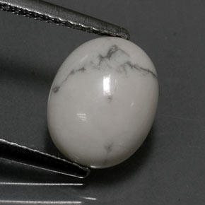 Howlite blanc naturelle coupe ovale, 2,52 ct, opaque