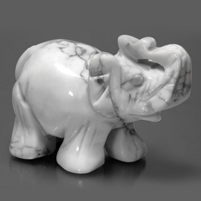 Howlite Blanc grisâtre naturelle Forme fantaisie, 401.34 ct, Opaque