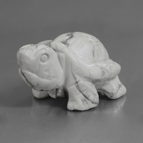 Howlite Blanc grisâtre naturelle Forme fantaisie, 368.10 ct, Opaque