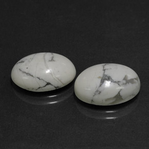 Howlite Blanc grisâtre naturelle ovale, 0.00 ct, Opaque