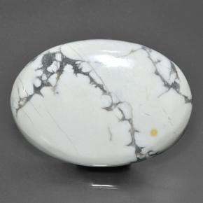 Howlite blanc naturelle coupe ovale, 84,13 ct, opaque