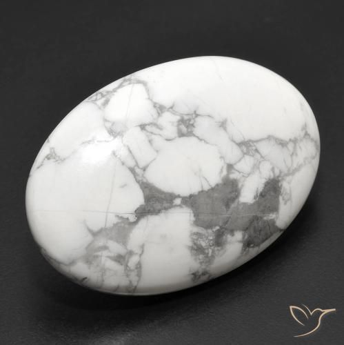 Howlite Blanc grisâtre naturelle ovale, 26.30 ct, Opaque