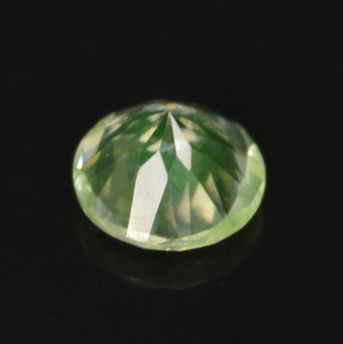 Opale hyalite vert naturelle coupe roude, 0,15 ct, transparent