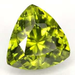 Idocrase vert naturelle trillion, 1,30 ct, VS