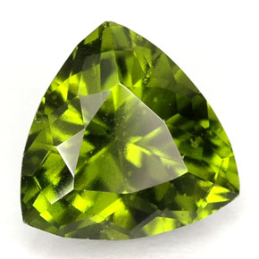Idocrase Olive verte naturelle Trillion, 1.56 ct, VS