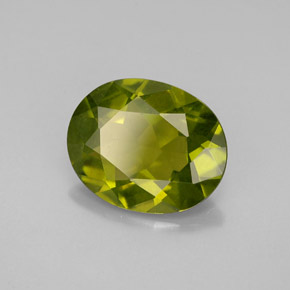 Idocrase vert naturelle coupe ovale, 2,18 ct, VVS-VS