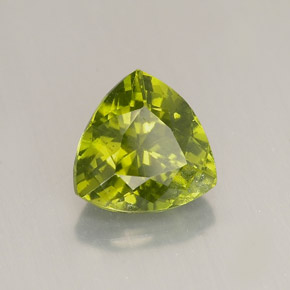 Idocrase vert naturelle trillion, 1,80 ct, VS-SI