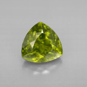 Idocrase Olive verte naturelle Trillion, 3.12 ct, SI-I1