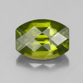 Idocrase vert naturelle forme fantaisie, 2,73 ct, VS