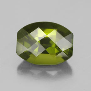 Idocrase vert naturelle forme fantaisie, 2,33 ct, VS
