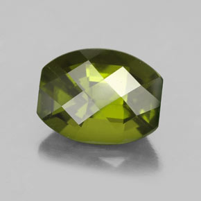 Idocrase vert naturelle forme fantaisie, 2,33 ct, VS