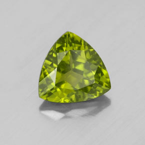 Idocrase Olive verte naturelle Trillion, 1.60 ct, VS