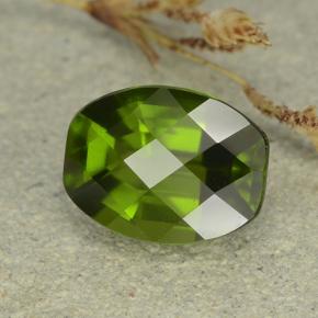 Idocrase Olive verte naturelle Forme fantaisie, 2.57 ct, VVS-VS