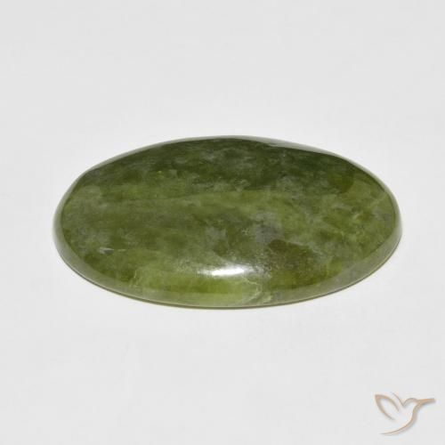 Idocrase Vert terre naturelle ovale, 37.66 ct, Opaque
