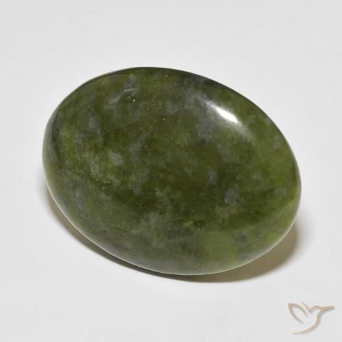 Idocrase Vert chaud naturelle ovale, 47.13 ct, Opaque