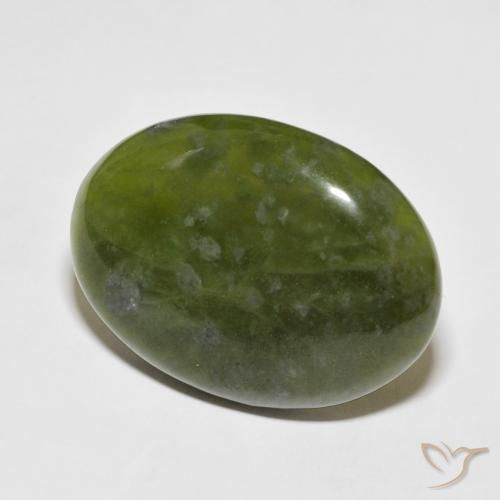 Idocrase Vert terre naturelle ovale, 46.00 ct, Opaque