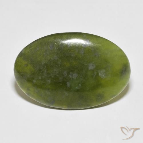 35.26ct Naturel Vert terre Idocrase, ovale, Opaque