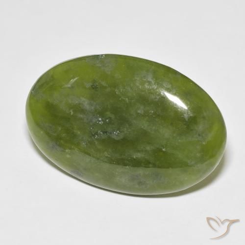Idocrase Vert moyen naturelle ovale, 33.30 ct, Opaque