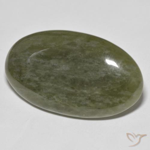 Idocrase Vert foncé naturelle ovale, 44.46 ct, Opaque
