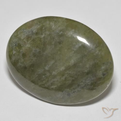 Idocrase Vert foncé naturelle ovale, 44.18 ct, Opaque