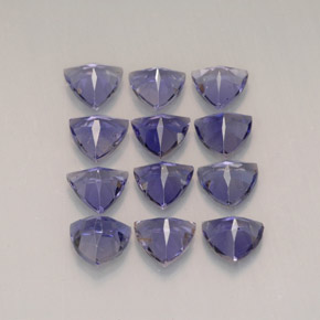Achetez naturel ct Violet Bleu Iolite gems, Trillion, En provenance Madagascar chez GemSelect. En stock, livraison internationale!
