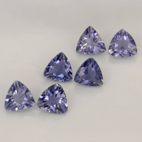 Achetez naturel ct Violet Bleu Iolite gems, Trillion, En provenance Madagascar chez GemSelect. En stock, livraison internationale!