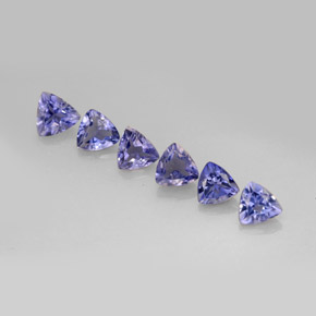 Achetez naturel ct bleu violet iolite gems, trillion, en provenance madagascar chez gemselect. en stock, livraison internationale!