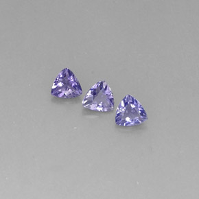 Achetez naturel ct violet iolite gems, trillion, en provenance madagascar chez gemselect. en stock, livraison internationale!