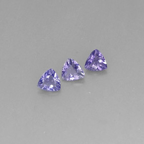 Achetez naturel ct violet iolite gems, trillion, en provenance madagascar chez gemselect. en stock, livraison internationale!