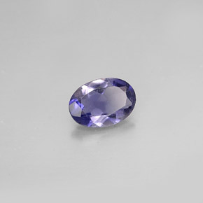 Iolite Violet naturelle Coupe ovale, 0.56 ct, VS