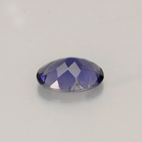 Iolite violet naturelle coupe ovale, 0,59 ct, VS