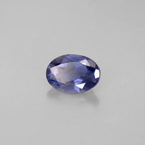 Iolite Violet naturelle Coupe ovale, 0.57 ct, VS