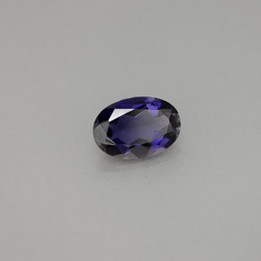 Iolite violet naturelle coupe ovale, 0,53 ct, VS