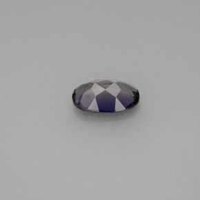 Iolite violet naturelle coupe ovale, 0,53 ct, VS