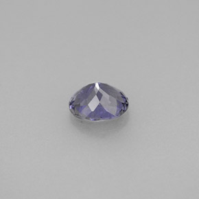 Iolite violet naturelle coupe ovale, 0,49 ct, VS