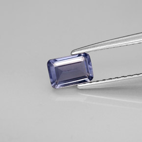 Iolite bleue naturelle taille émeraude, 0,45 ct, VS