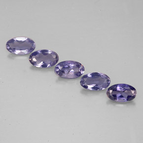 Achetez naturel ct Violet Bleu Iolite gems, Coupe ovale, En provenance Madagascar chez GemSelect. En stock, livraison internationale!
