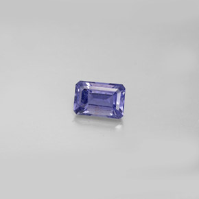 Iolite bleue naturelle taille émeraude, 0,55 ct, VS