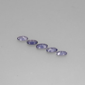Achetez naturel ct Violet Bleu Iolite gems, Coupe ovale, En provenance Madagascar chez GemSelect. En stock, livraison internationale!