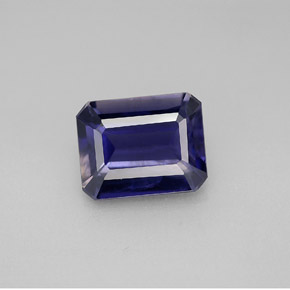 Iolite Violet Bleu naturelle Taille émeraude, 2.49 ct, VS