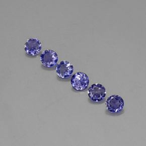 Achetez naturel ct Violet Bleu Iolite gems, Coupe roude, En provenance Madagascar chez GemSelect. En stock, livraison internationale!