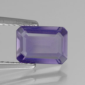 Iolite Violet Bleu naturelle Taille émeraude, 0.91 ct, VVS-VS