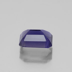 Iolite bleue naturelle taille émeraude, 1,36 ct, SI