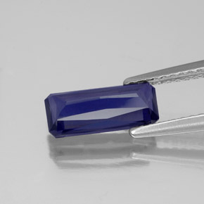 Iolite Violet Bleu naturelle Taille émeraude, 1.24 ct, VS