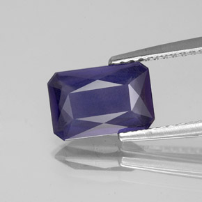 Iolite bleue naturelle taille émeraude, 1,36 ct, VS
