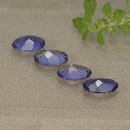 Achetez naturel 1.29ct Violet foncé Iolite gems, Coupe ovale, En provenance Madagascar chez GemSelect. En stock, livraison internationale!