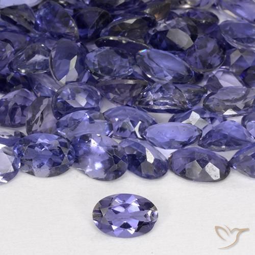 Iolite violet naturelle coupe ovale, 0,37 ct, VVS-VS