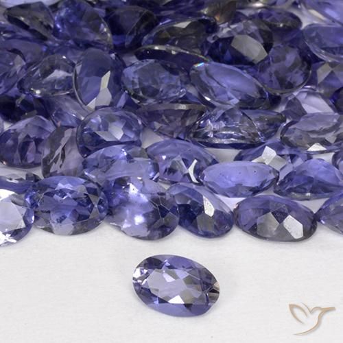 Iolite violet naturelle coupe ovale, 0,37 ct, VVS-VS