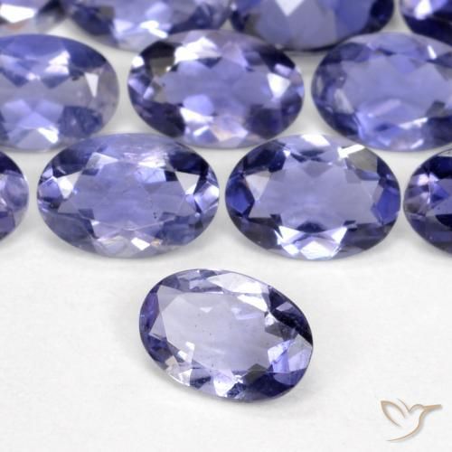 Iolite violet naturelle coupe ovale, 0,32 ct, VS