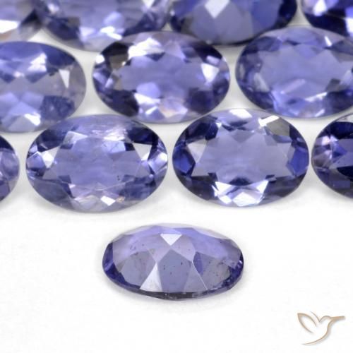 Iolite violet naturelle coupe ovale, 0,32 ct, VS